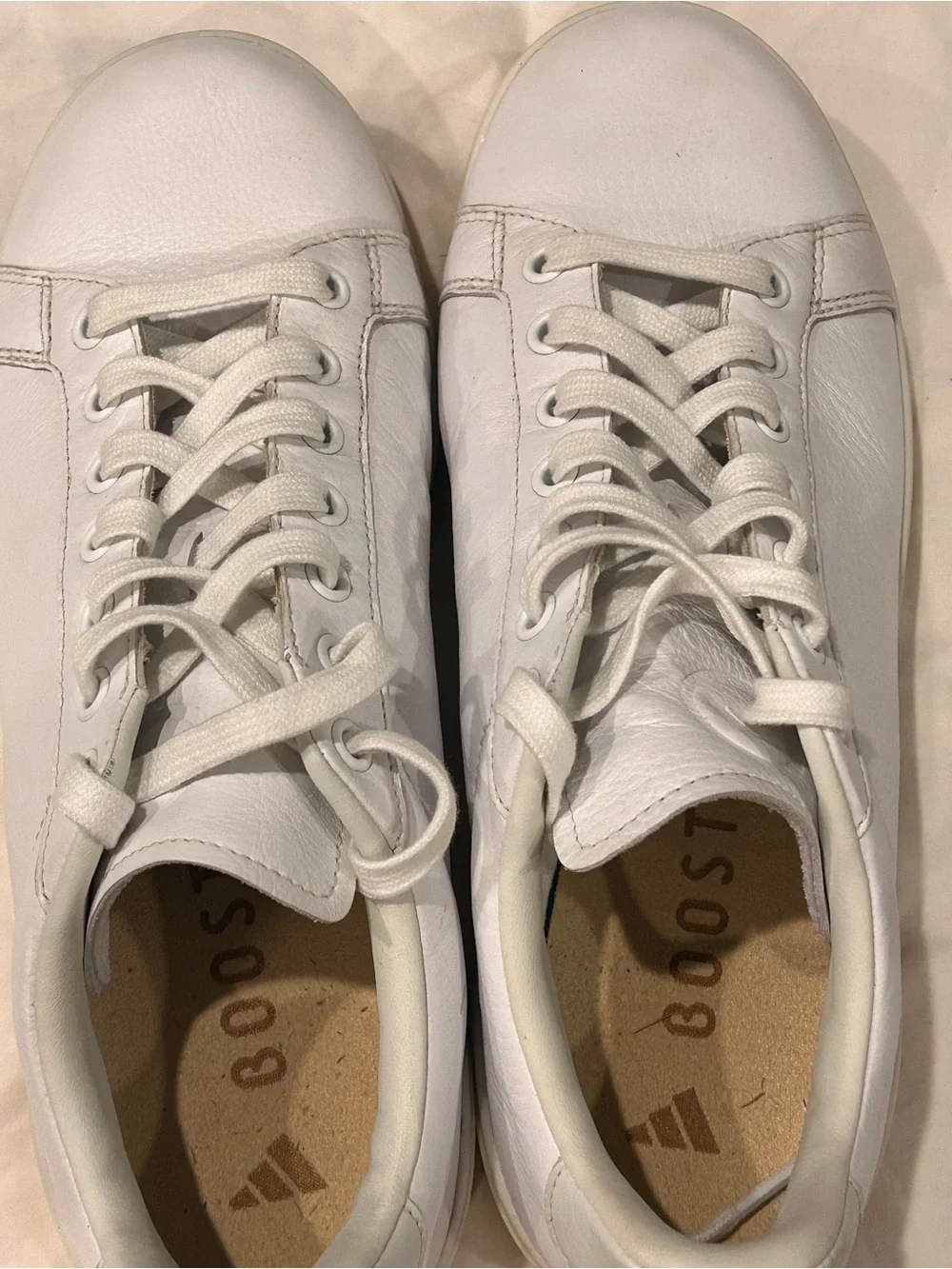 Adidas Go-To Boost Spikeless Chalk White & Aluminum Leather Golf Shoes men’s 9